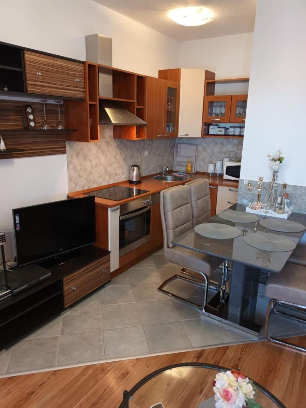 Ani Vodice